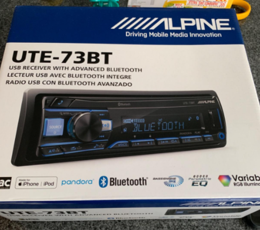 Alpine UTE-73BT Review